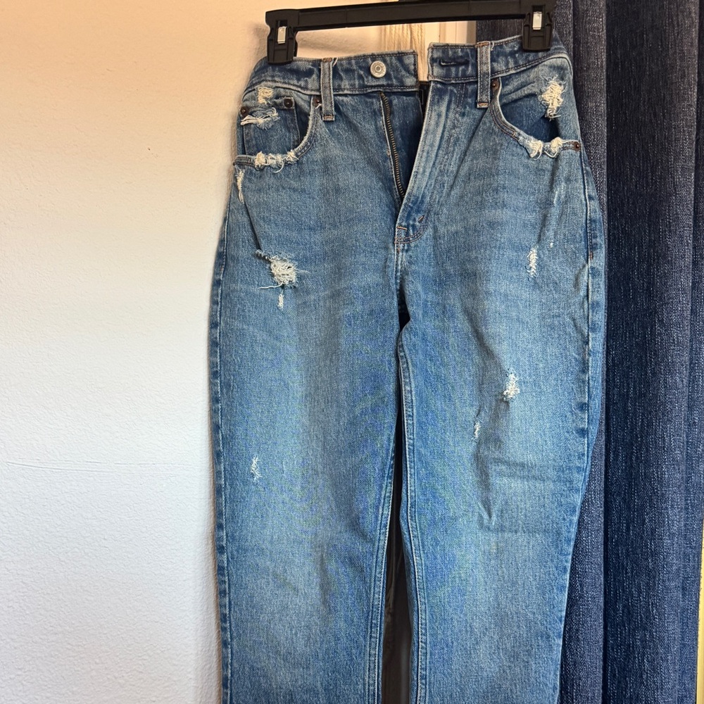 Abercrombie & Fitch Women's Straight-Leg Distressed Blue Jeans